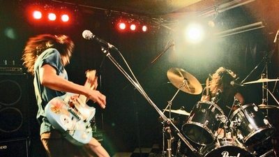 �����ɒx��